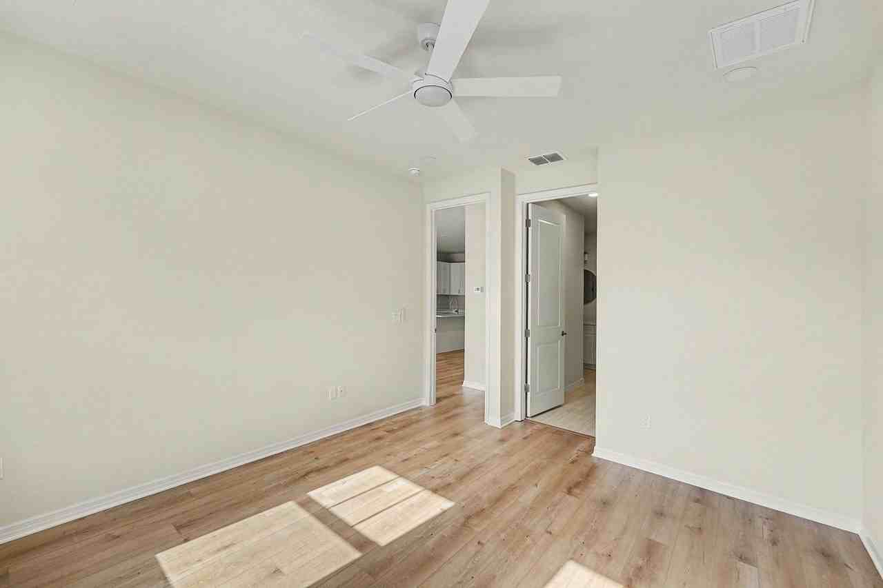 2545 Mario Way - Photo 7 of 23