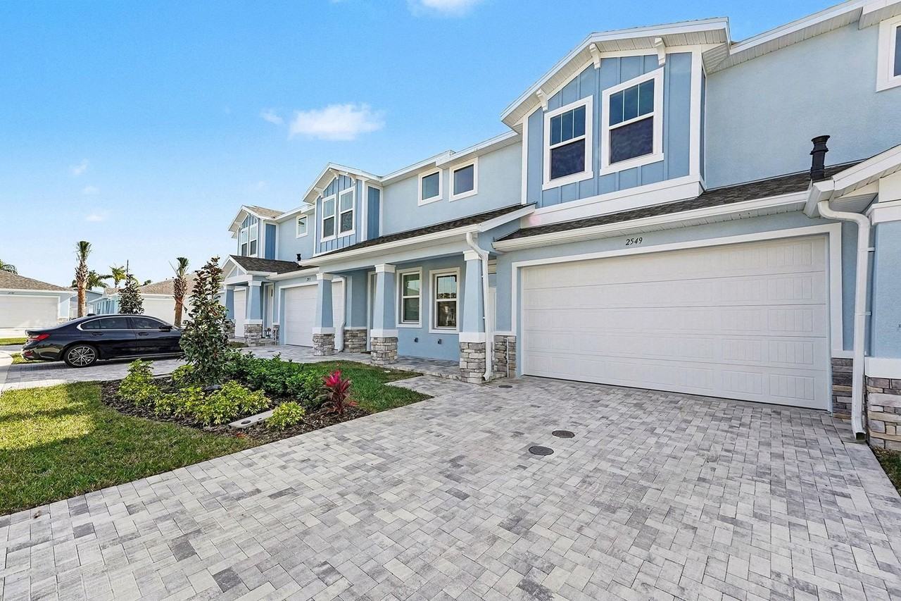 2549 Mario Way - Photo 2 of 24