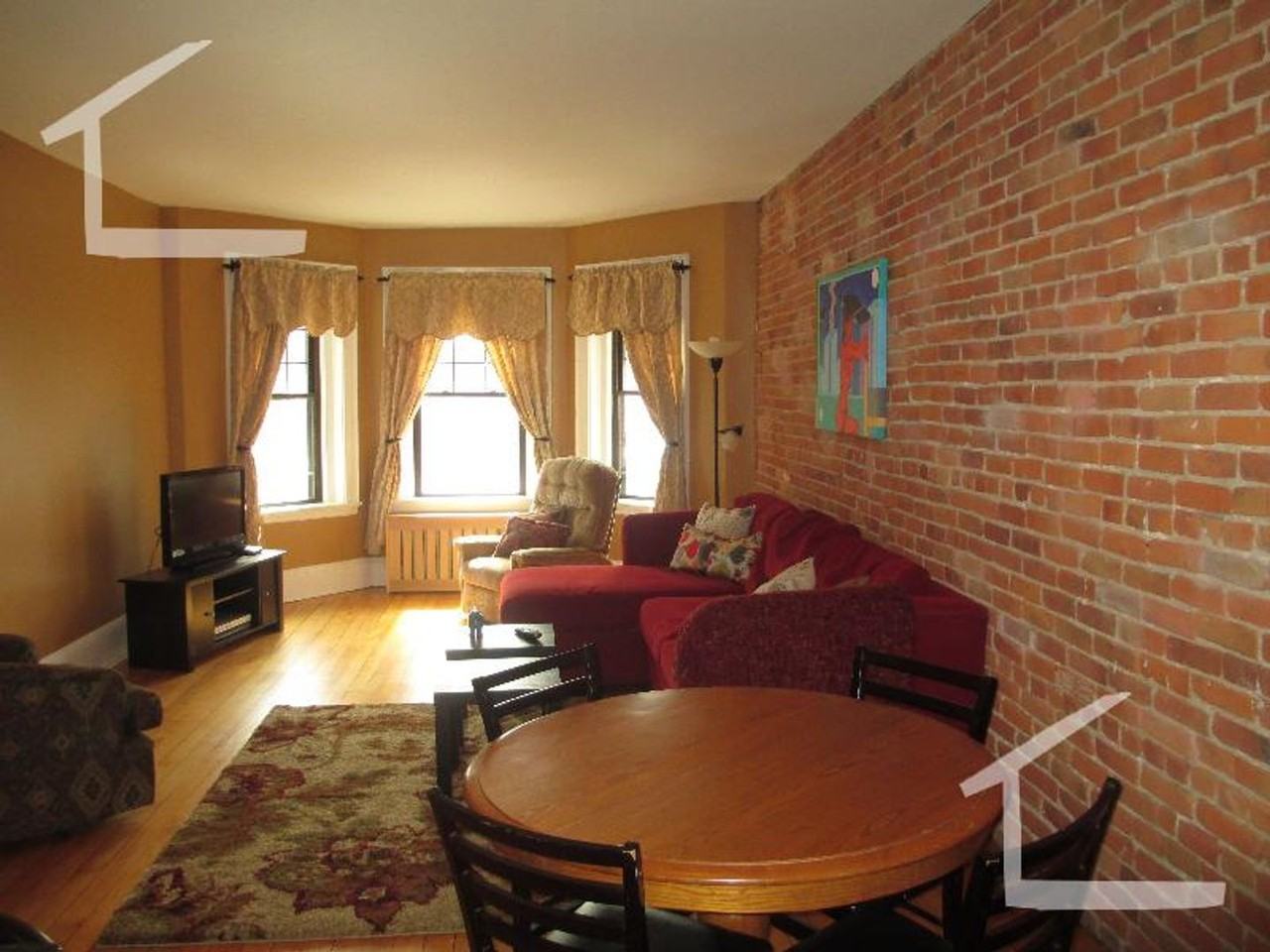1169 Commonwealth Ave - Photo 3 of 6