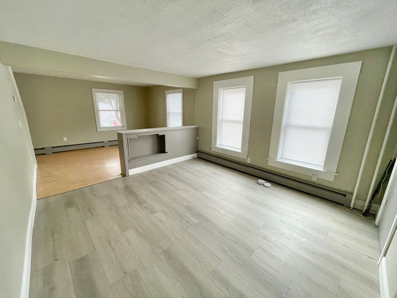 20 Latham Ct - Photo 3 of 25