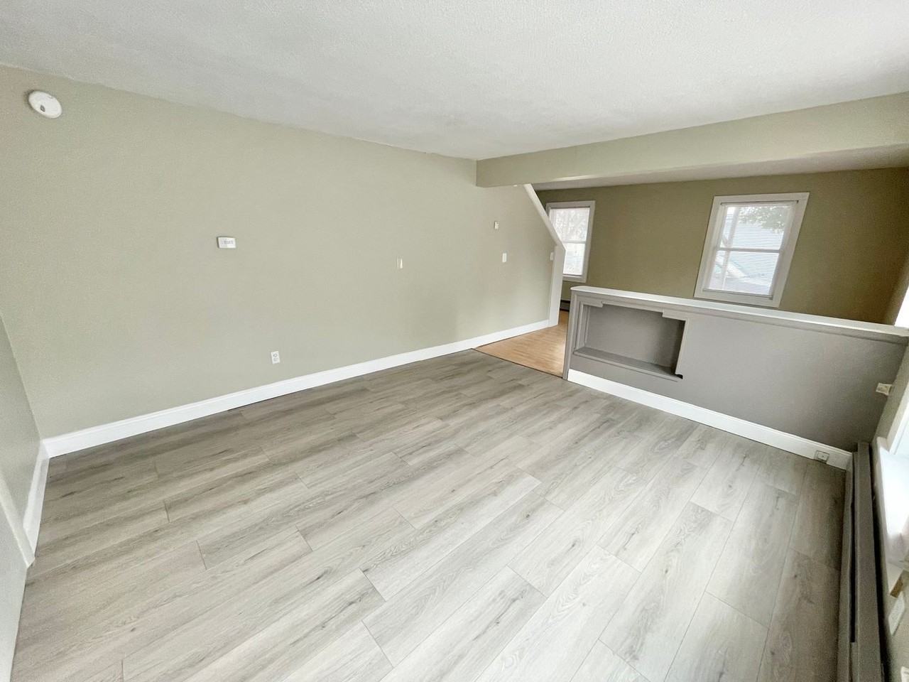 20 Latham Ct - Photo 4 of 25