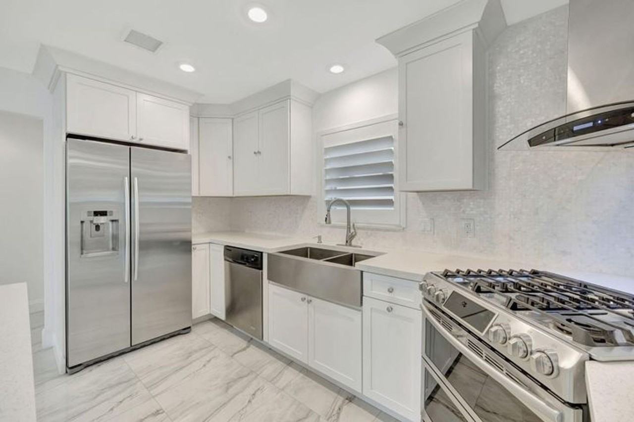 2612 Ne 5th St - Photo 2 of 28