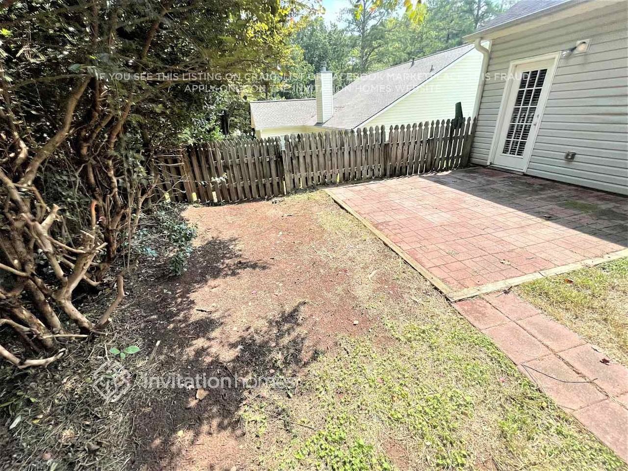 102 Brookview Ct - Photo 3 of 5