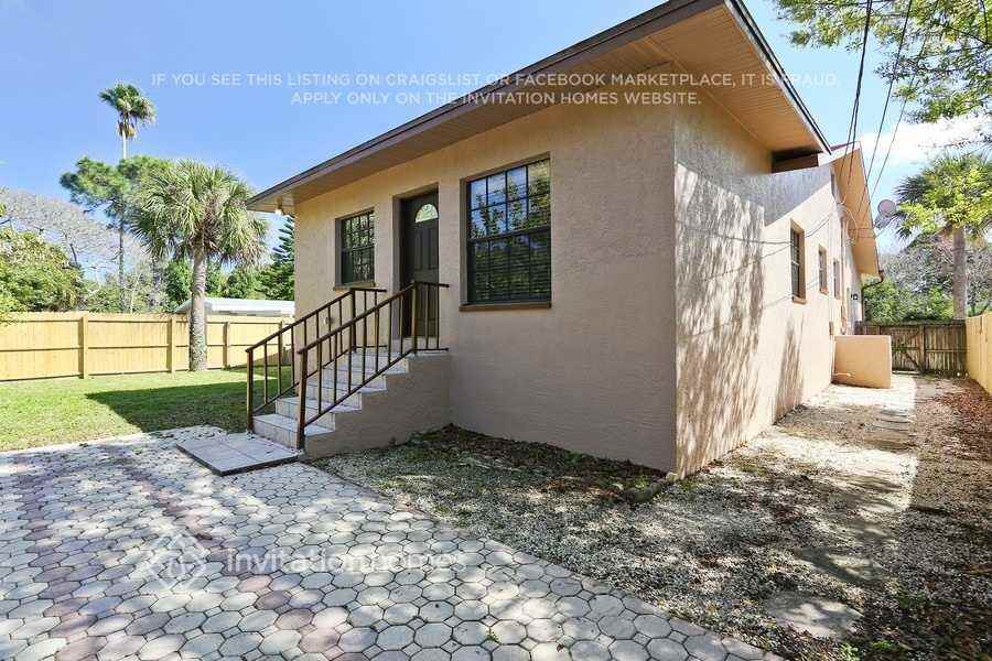 327 80th Ave Ne - Photo 2 of 6