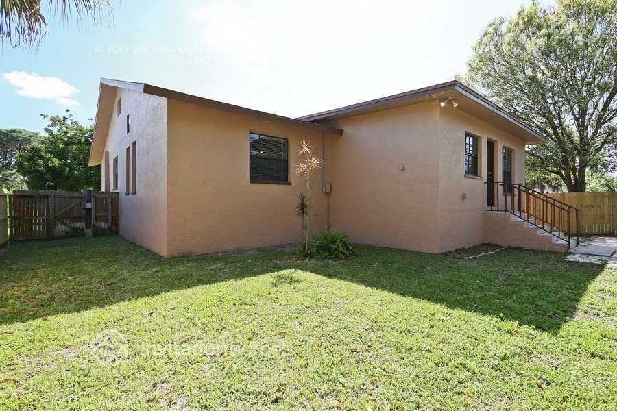 327 80th Ave Ne - Photo 4 of 6