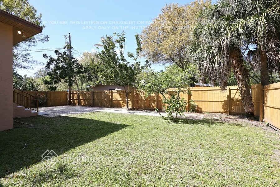 327 80th Ave Ne - Photo 5 of 6