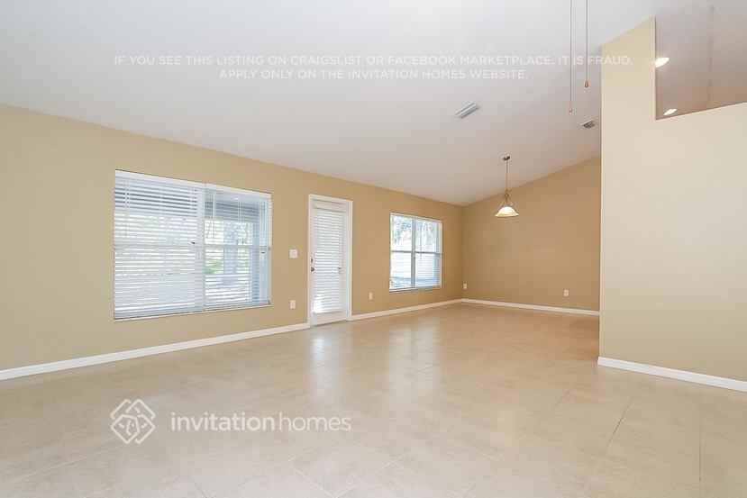 2993 Blackwater Oaks Dr - Photo 3 of 8