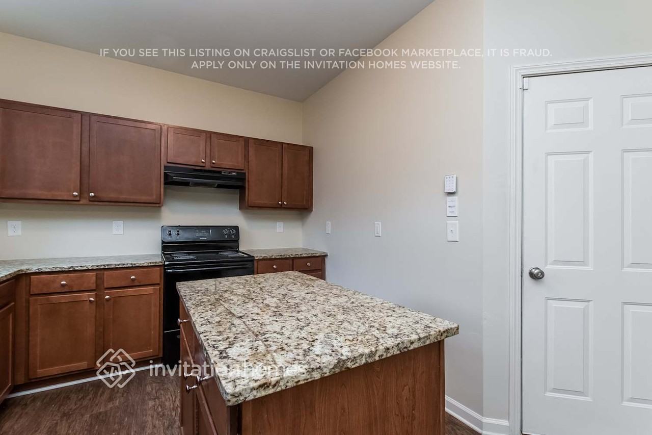 1492 Ewing Farm Dr - Photo 7 of 20