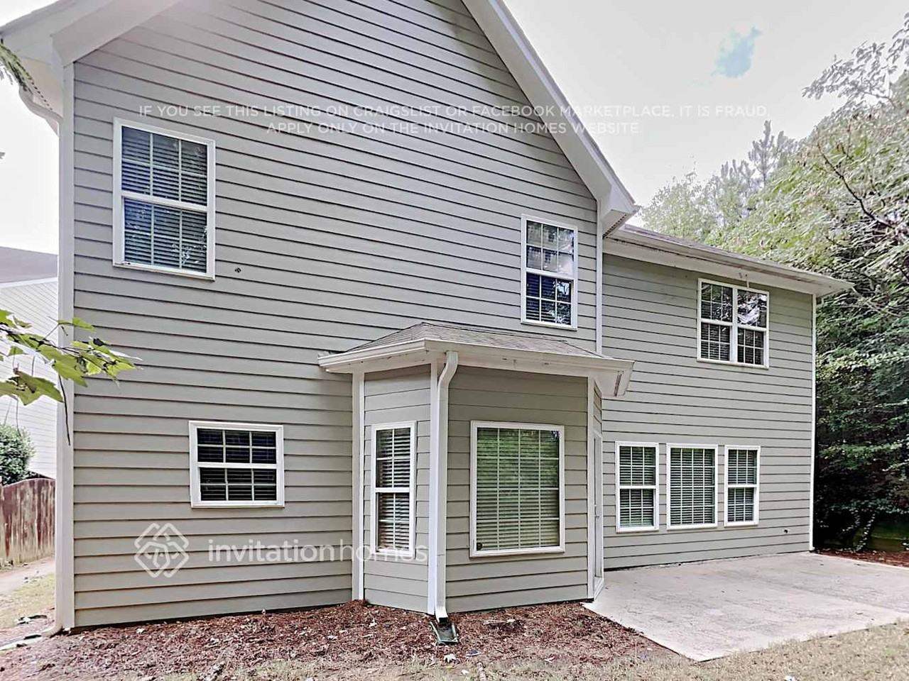 2096 Somerset Pl Se - Photo 4 of 5