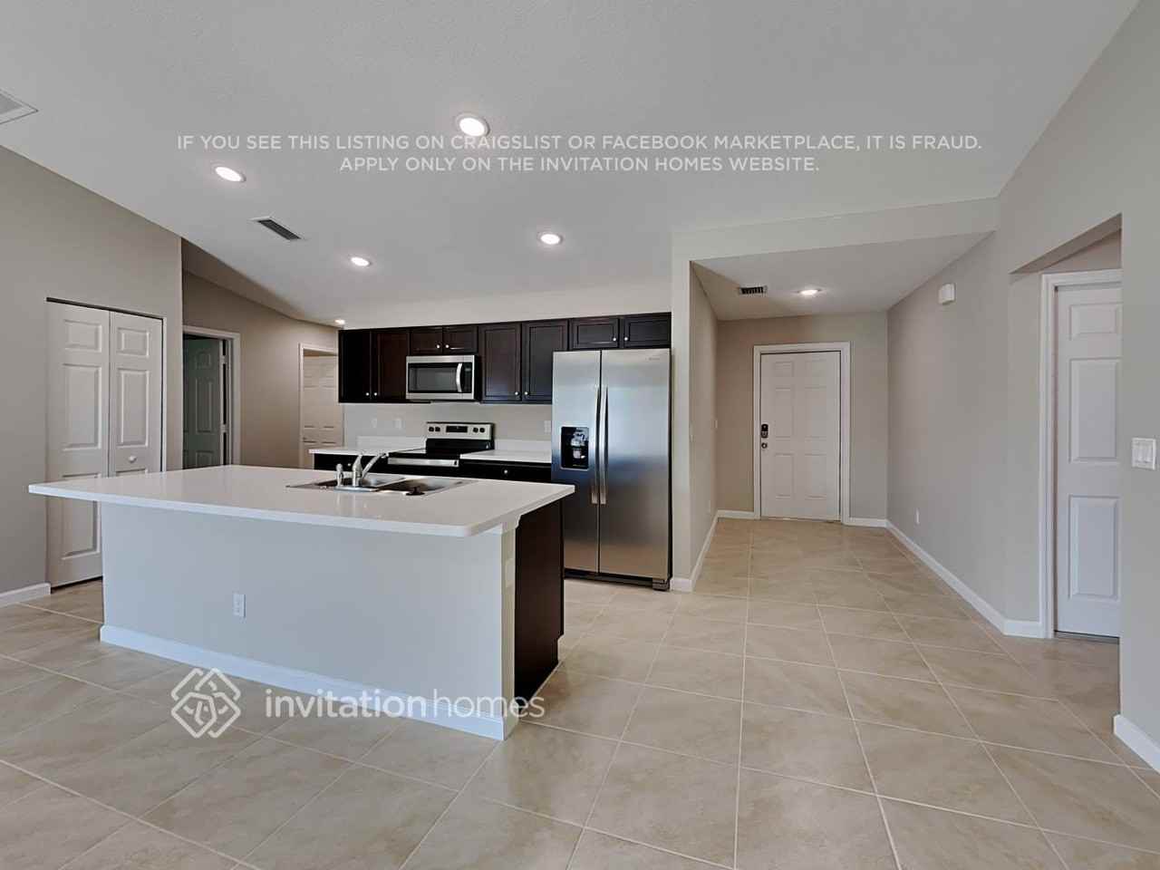 242 Sw Airview Ave - Photo 6 of 18