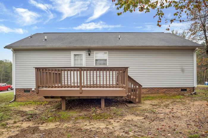 2046 Samantha Dr - Photo 5 of 16