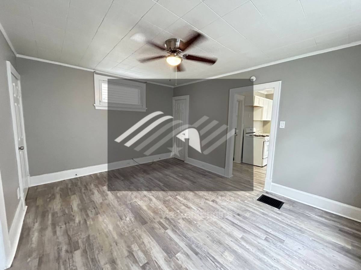 5563 Bosworth Pl #1 - Photo 3 of 10