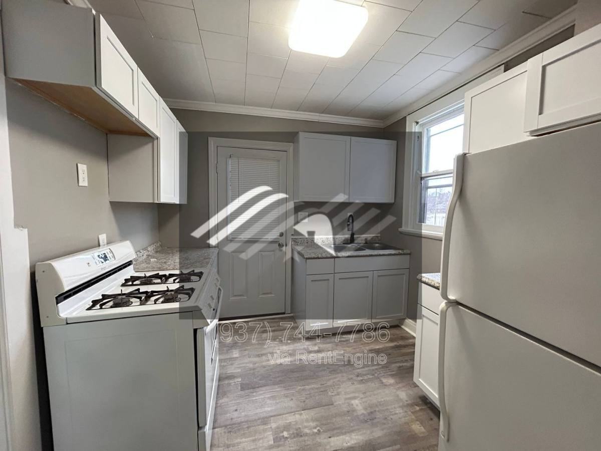 5563 Bosworth Pl #1 - Photo 5 of 10