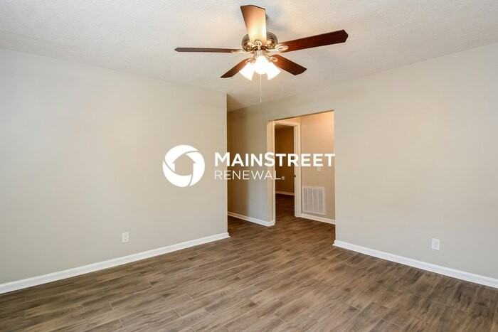 10 Summit St - Photo 3 of 16