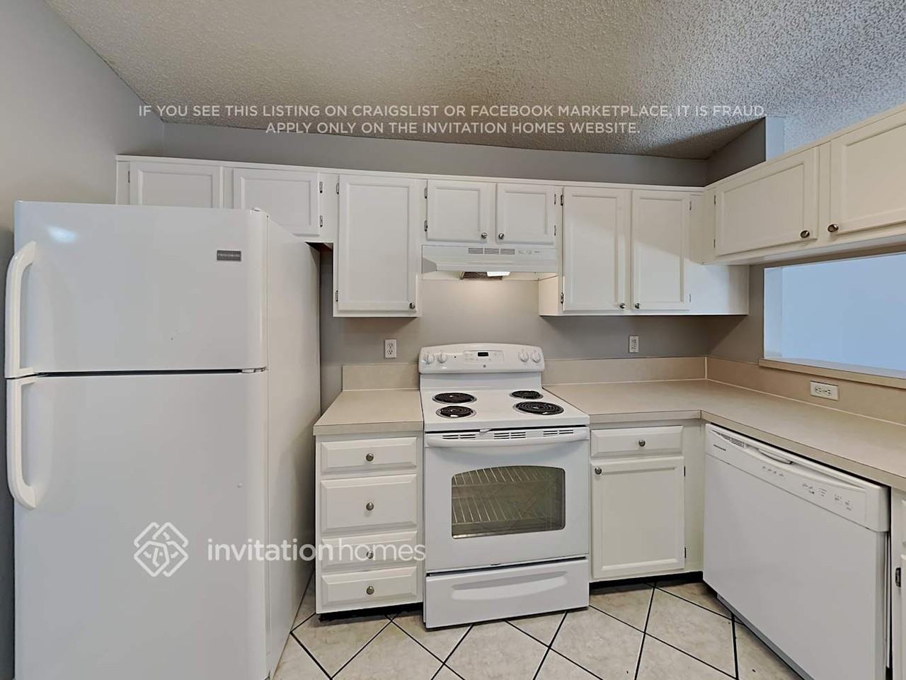 3852 Autumn Leaf Ct - Photo 7 of 18