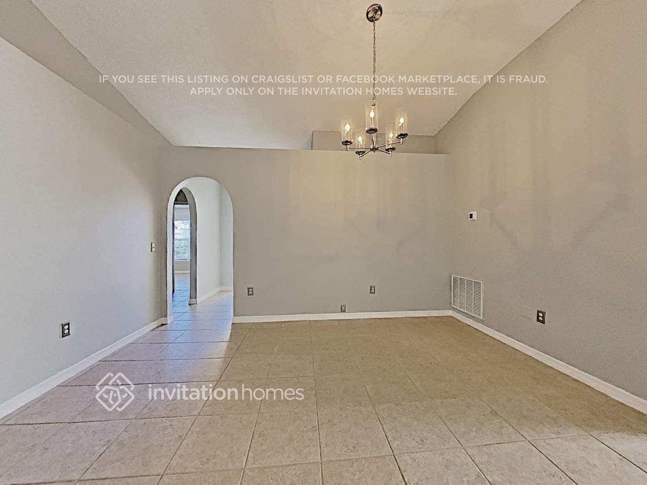 1622 Hudderfield Cir W - Photo 3 of 23