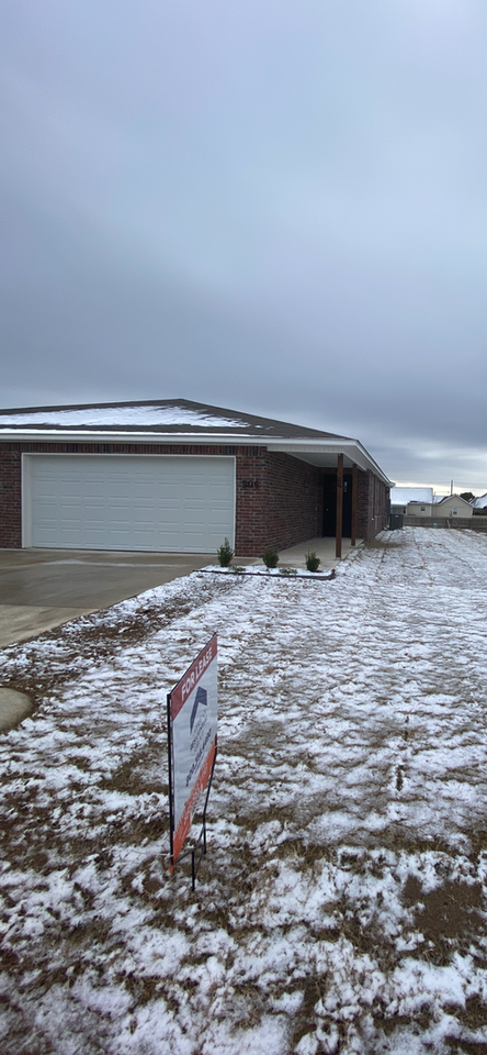 W Christopher Dr - Photo 3 of 19