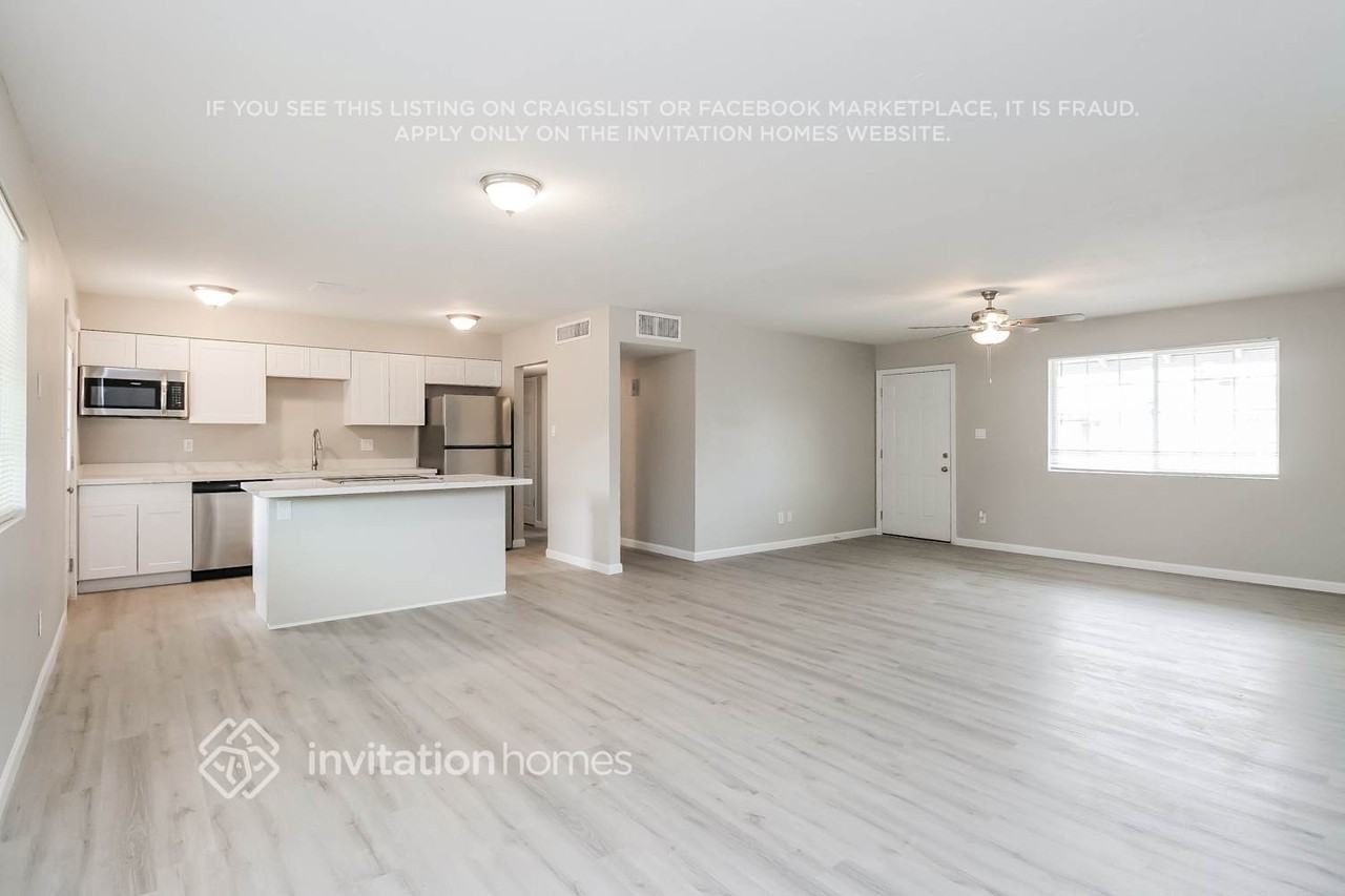 427 E Riviera Dr - Photo 6 of 16