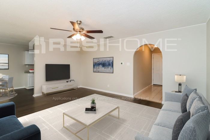 6004 Highcrest Dr - Photo 6 of 17