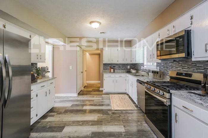 8023 Autumn Forest Dr - Photo 2 of 18