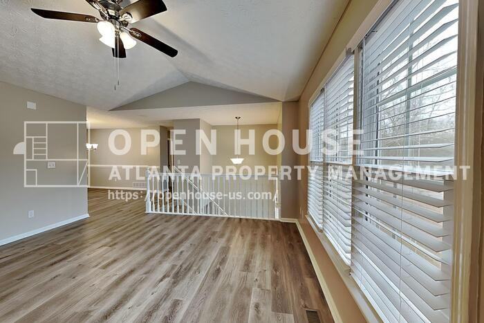 235 Austin Dr - Photo 5 of 21