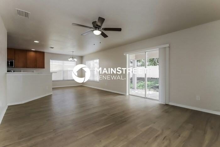 11420 Bay Gardens Loop - Photo 2 of 17