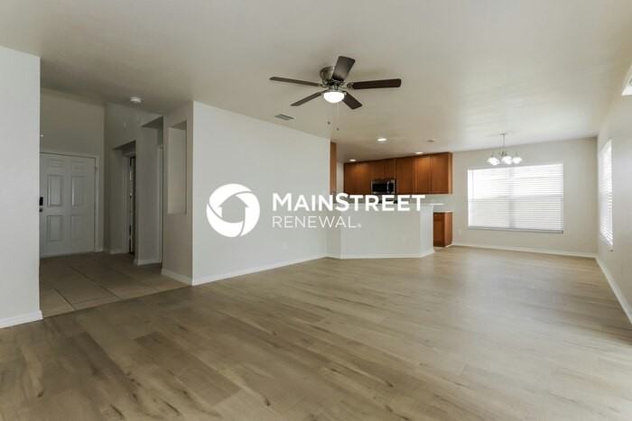 11420 Bay Gardens Loop - Photo 3 of 17