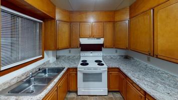 featured image of 1906 N Washington St #3