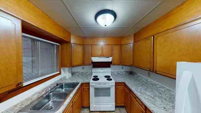 1906 N Washington St #3 - Photo 2 of 21