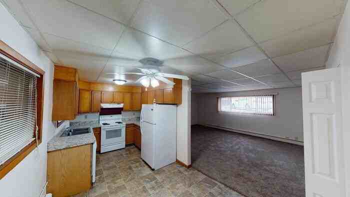 1906 N Washington St #3 - Photo 3 of 21