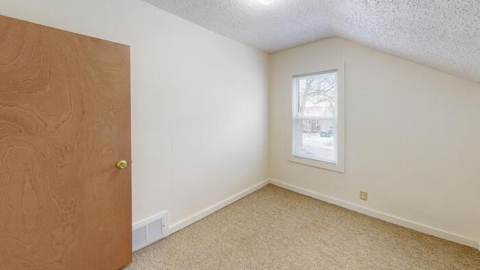 815 N 16th St #3 - Photo 5 of 9