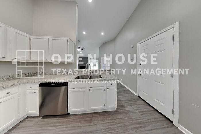 16915 Tranquil Dr - Photo 7 of 20