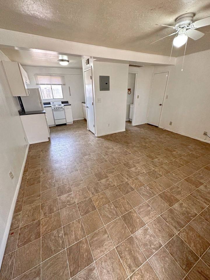 3719 E Fairmount St #8 - Photo 2 of 7