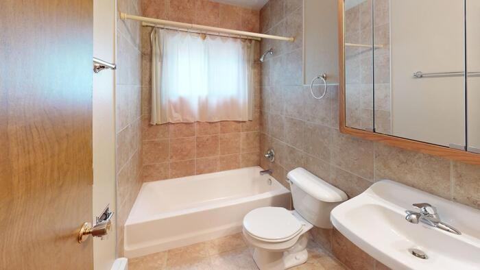 209 N 11th St #3 - Photo 2 of 8