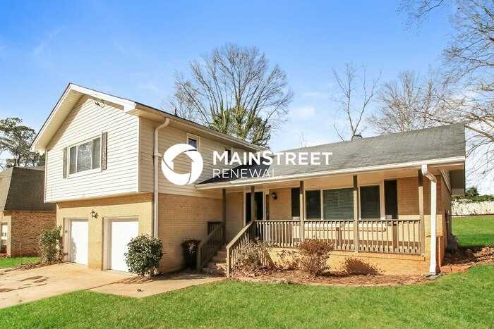 3518 Sandy Woods Ln - Photo 2 of 18