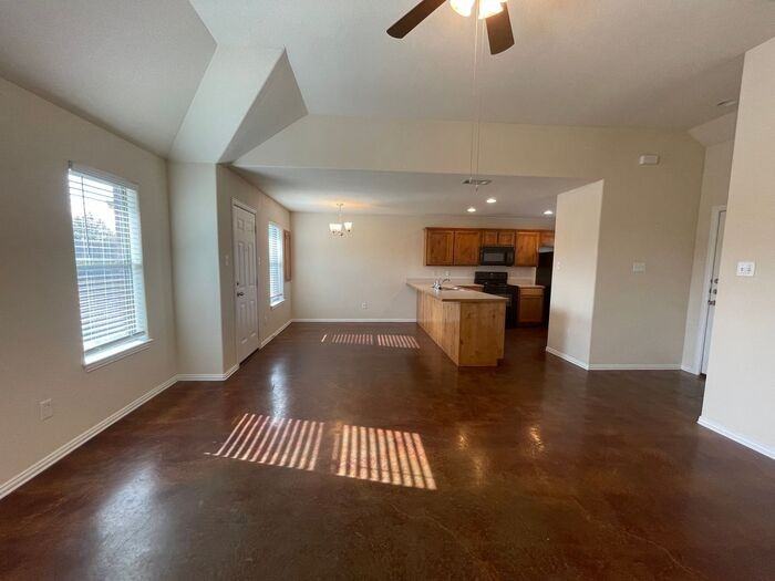 102 Crossbow Ct - Photo 7 of 28