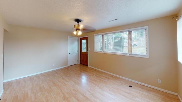 1508 N 14th St #B - Photo 5 of 14