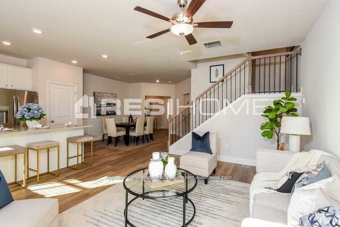 1634 Cleadon Dr - Photo 6 of 19