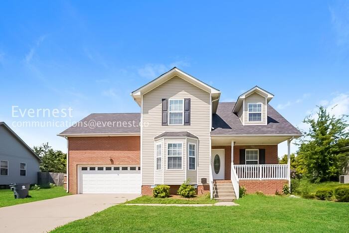 1533 Apache Way - Photo 2 of 24