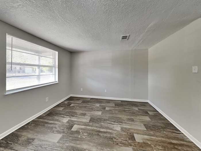 7627 Mccowan Dr - Photo 7 of 18