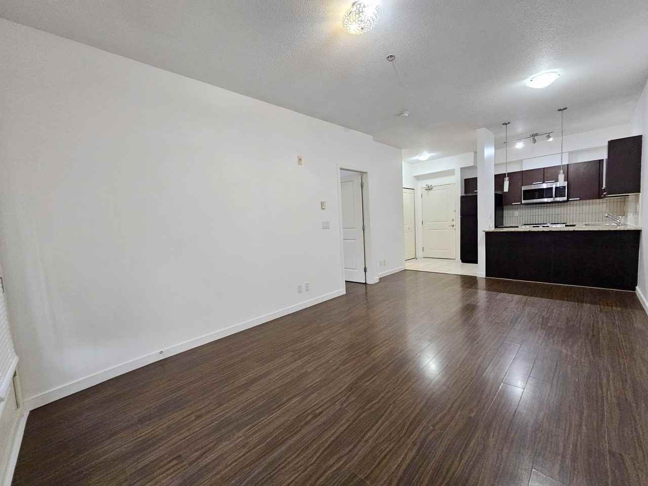 10499 University Drive #106 - Photo 4 of 7