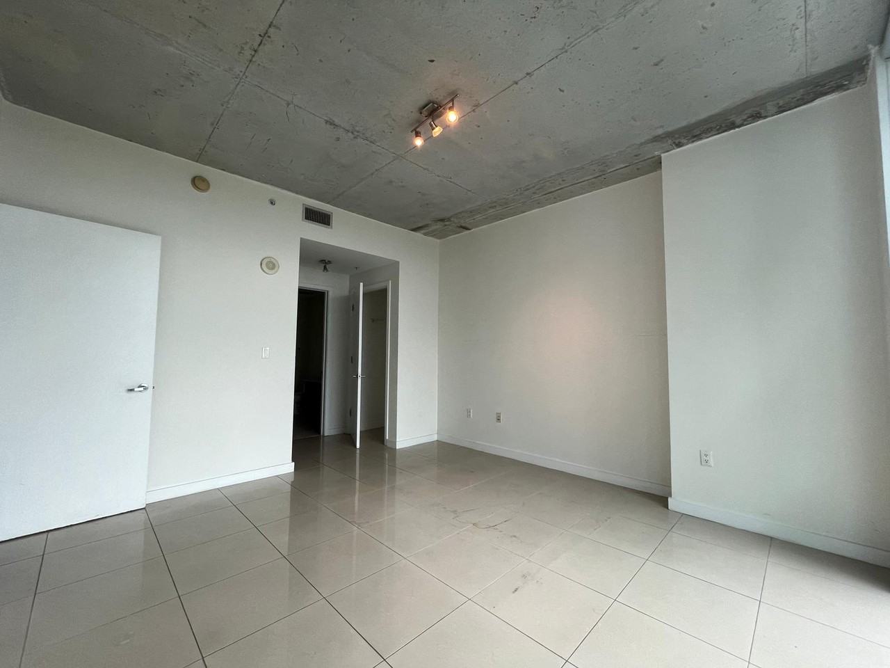 3301 NE 1 AVE H1911 #575 - Photo 7 of 13