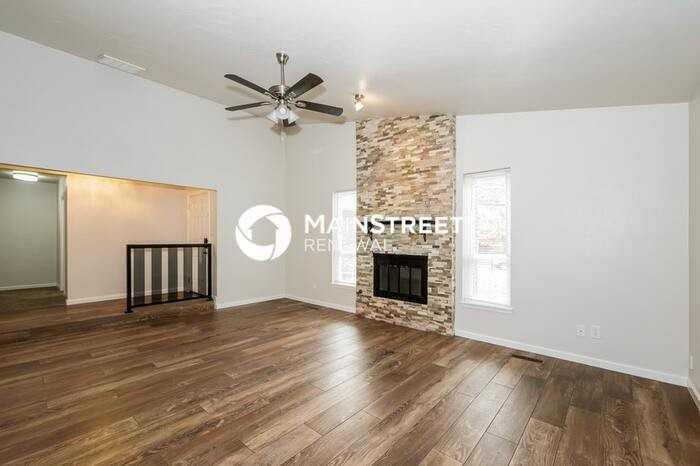 3412 Prairie Ave - Photo 2 of 17