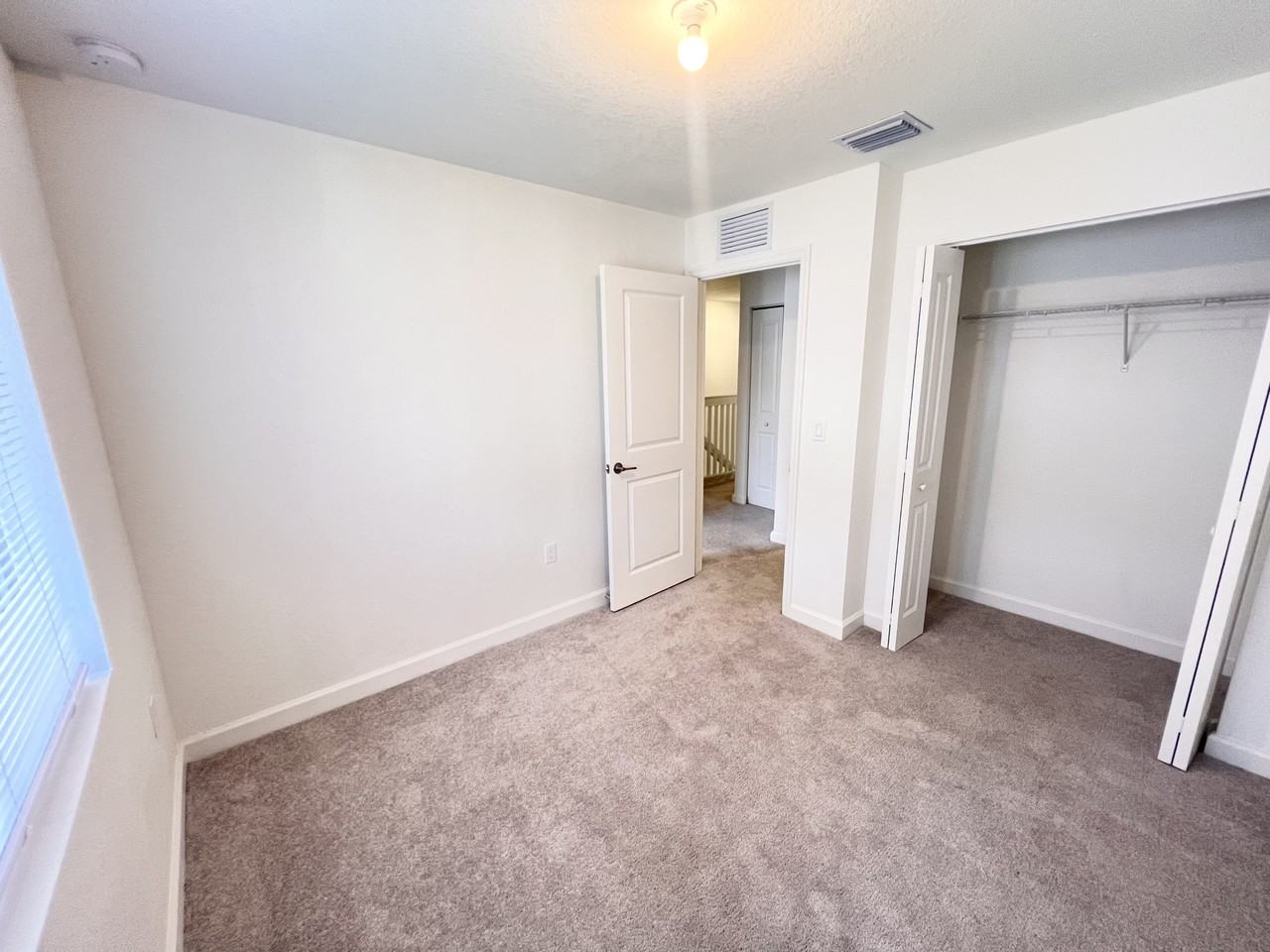 3760 Sw 50th Ave #1 - Photo 6 of 17