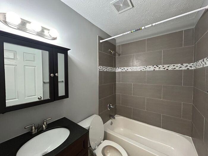 3 Stone Park Pl - Photo 5 of 12