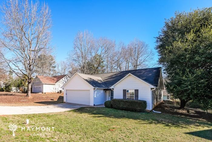 3020 Regal Dr - Photo 3 of 12