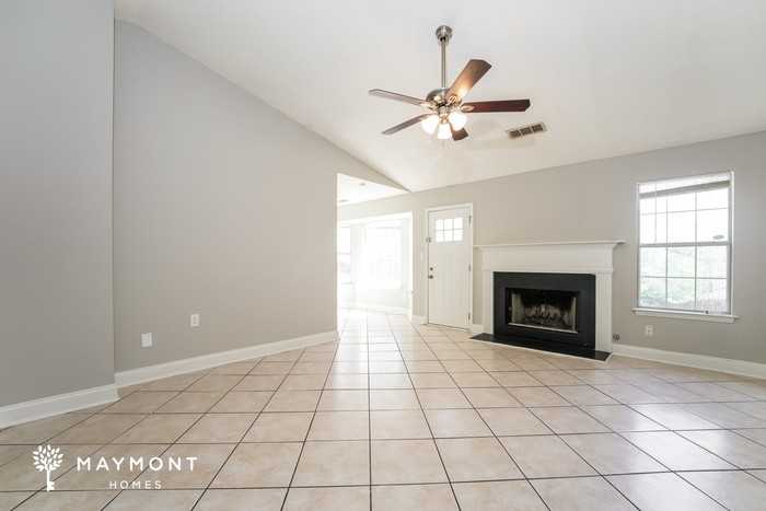 3020 Regal Dr - Photo 4 of 12