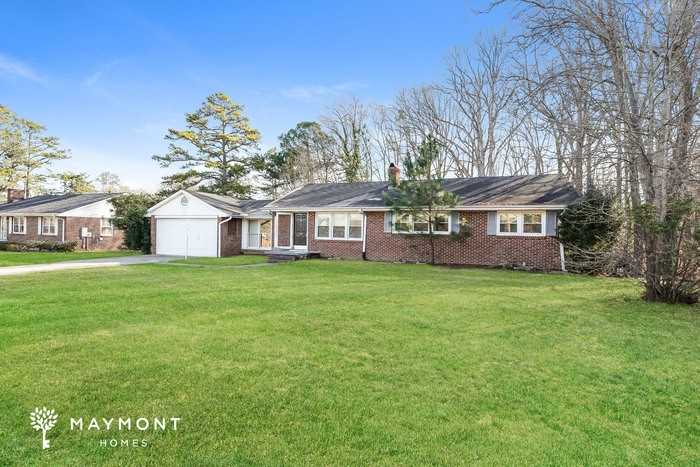 210 Forest Dr - Photo 2 of 3