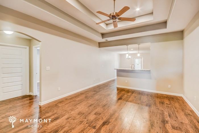 16388 Pottery Ln - Photo 3 of 11