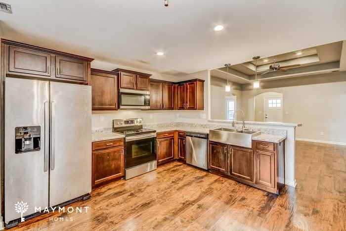 16388 Pottery Ln - Photo 5 of 11